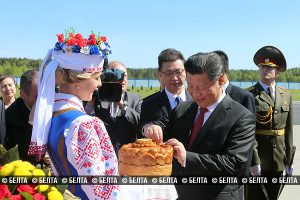xi_eating_bread.jpg